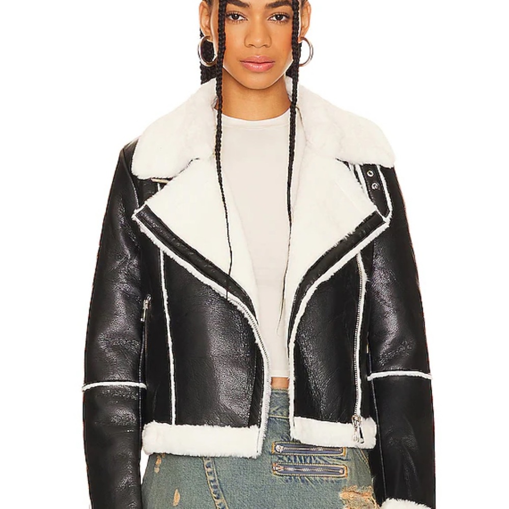 🥳SOLD Elegant Black and White Leather Jacket